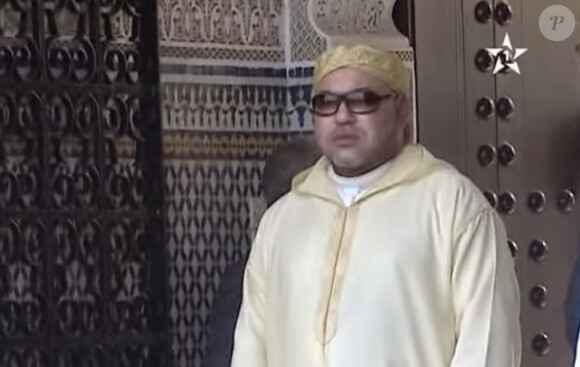 Image des obsèques de la princesse Lalla Fatima Zahra, lundi 11 août 2014 à Rabat, en présence de son neveu le roi Mohammed VI du Maroc, particulièrement affecté.