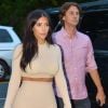 Kim Kardashian et son meilleur ami Jonathan Cheban vont dîner au restaurant "Pellegrino Pizza Bar" à New York, le 13 août 2014.