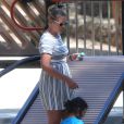 Exclusif - Busy Philipps a amené sa fille Birdie Silverstein jouer dans un parc à Los Feliz. Le 14 août 2014.
