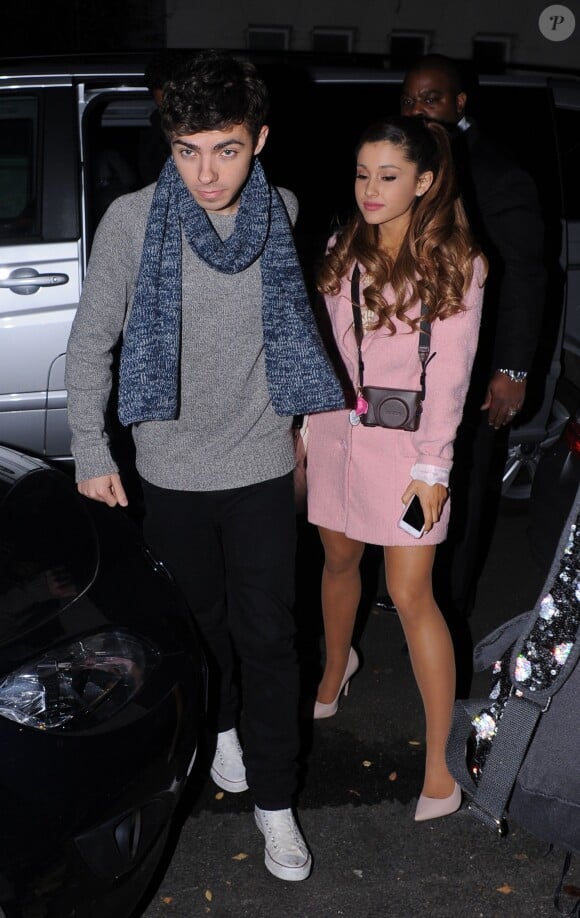 Ariana Grande et Nathan Sykes à Londres, le 7 novembre 2013.