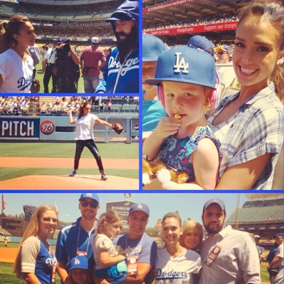 Jessica Alba en famille assiste au match des Dodgers le 17 août 2014