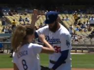 Jessica Alba : Invitée de charme sur un terrain de baseball