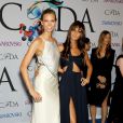  Karlie Kloss et Joan Smalls aux CFDA Fashion Awards 2014. New York, le 2 juin 2014. 