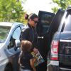 Kim Kardashian et son neveu Mason sortent à tête à tête à Calabasas. Le 19 août 2014.