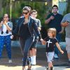 Kim Kardashian et son neveu Mason Disick quittent le cinéma après avoir regardé Teenage Mutant Ninja Turtles. Calabasas, le 19 août 2014.