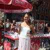 Chrissy Teigen fête le lancement du nouveau parfum MYNY de DKNY à New York, le 19 août 2014.