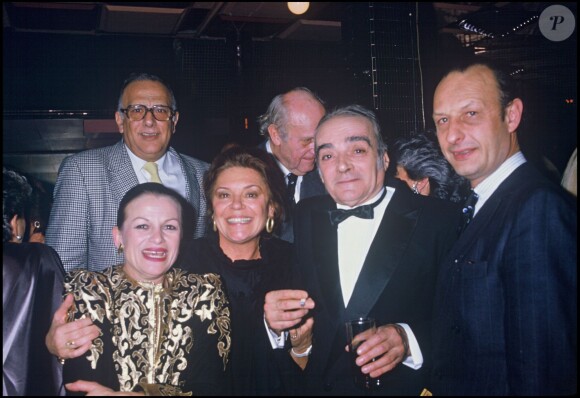 Archives - La baronne Philippine de Rothschildaux côtés de Jean Castel, Jean-Marie Rivière en 1984. 