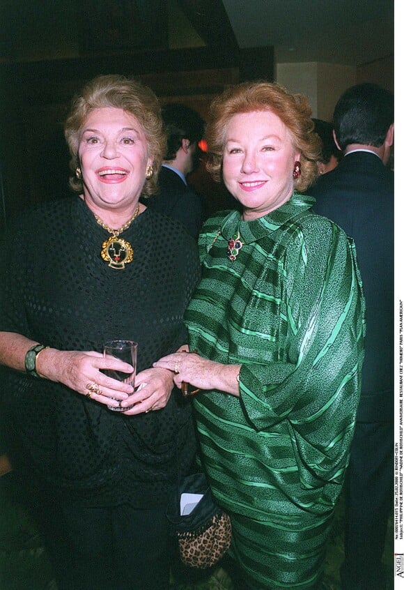 La baronne Philippine de Rothschild et Nadine de Rothschild en 2000.