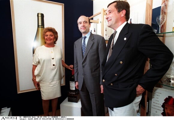 Alain Juppé et la baronne Philippine de Rothschild - Inauguration du Salon du vin de Bordeaux en 1995.