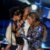 Beyoncé, son mari Jay-Z et leur fille Blue Ivy sur la scène des MTV Video Music Awards. Los Angeles, le 25 mai 2014.