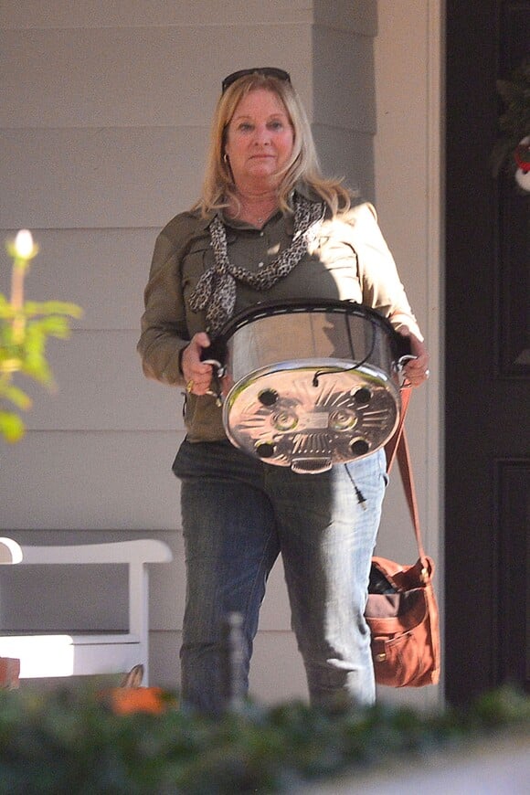 Cheryl Walker, la mère de Paul Walker le 5 décembre 2013, soit deux jours après la mort de l'acteur survenue le 3 décembre 2013.