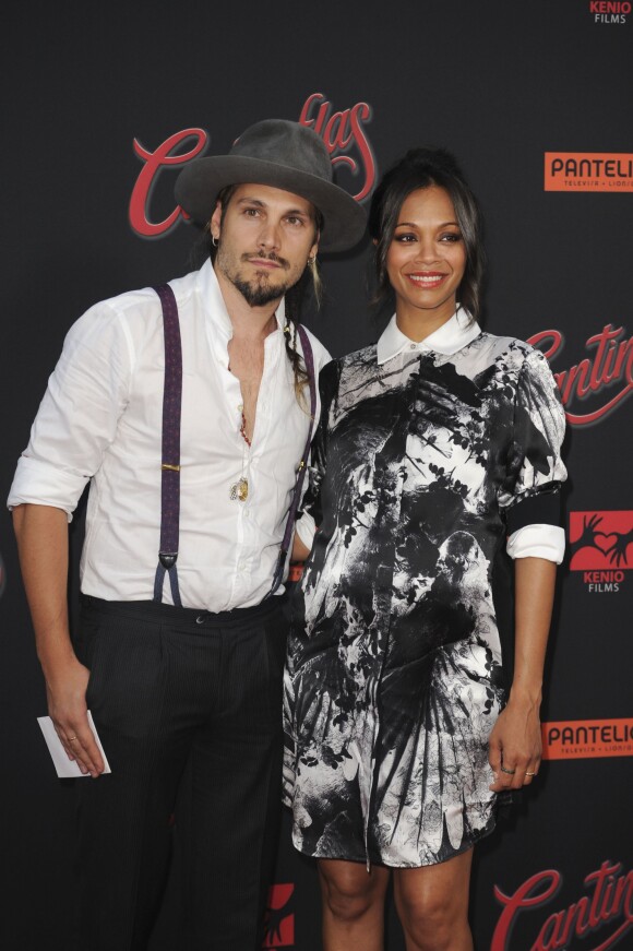 Zoe Saldana et son mari Marco Perego à la première de Cantinflas à Los Angeles, le 27 août 2014.
