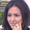 Aymeric dévoile aux habitants, sous le regard de Leila, comment est né sa relation amoureuse avec elle dans "Secret Story 8" (TF1). Le 31 août 2014.