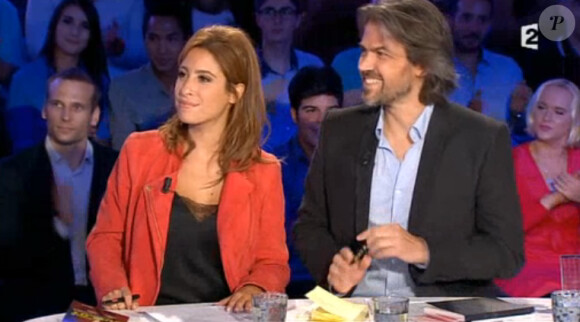 Léa Salamé et Aymeric Caron sur le plateau d'On n'est pas couché sur France 2, le samedi 30 août 2014.