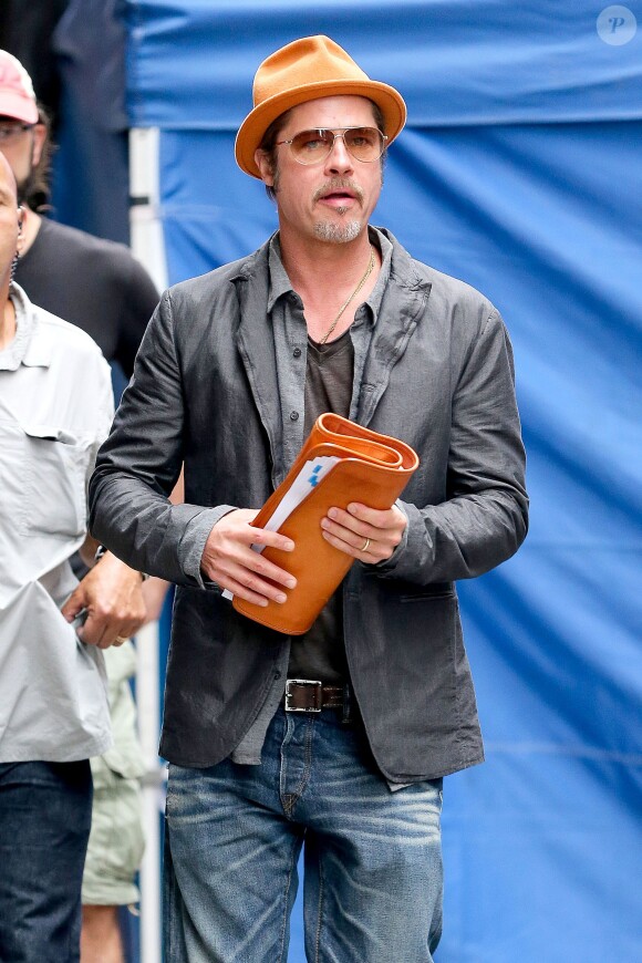 Brad Pitt à New York le 30 août 2014. On peut voir son alliance