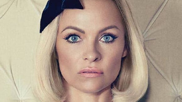 Pamela Anderson, icône rétro et sage : La bombe méconnaissable !