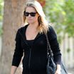Ali Larter, enceinte : Ventre rond et débordée avec Theodore, relax