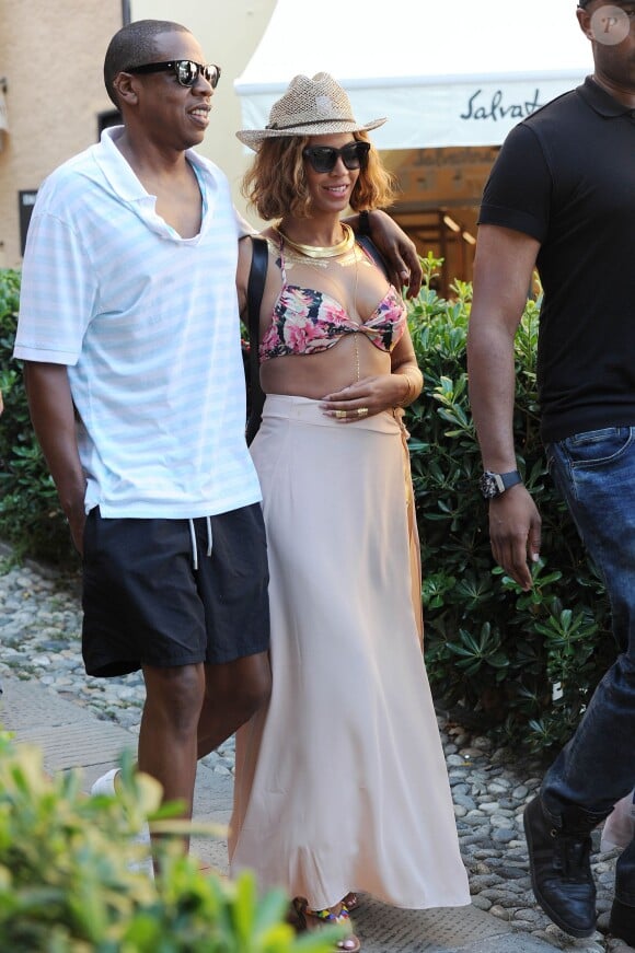 Beyoncé et Jay-Z en vacances dans les rues de Portofino, le 6 septembre 2014. Le couple a visité également une petite église.