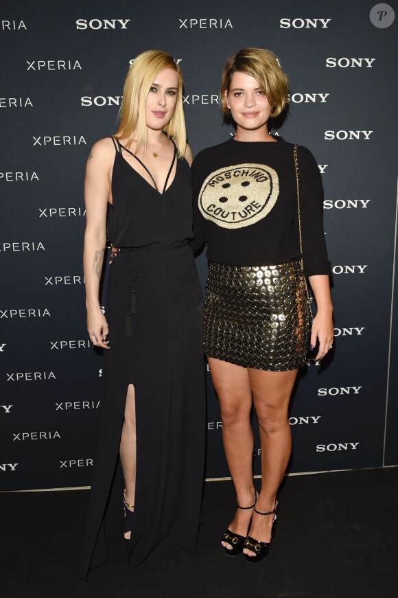 Rumer Willis et Pixie Geldof lors de la soirée de lancement du dernier téléphone Sony à Berlin, le 6 septembre 2014.