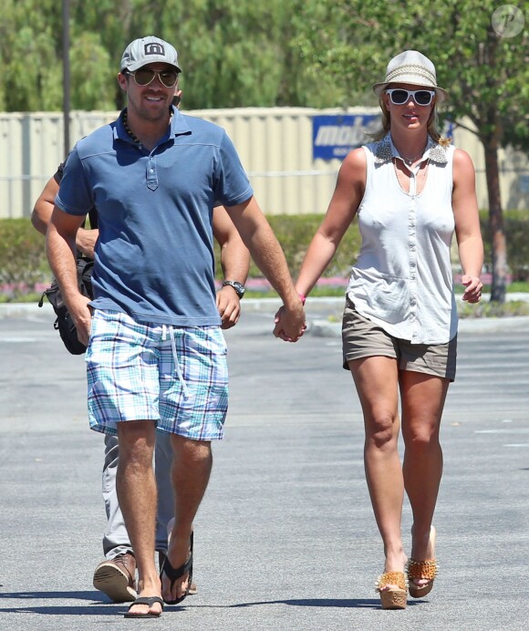 Britney Spears et David Lucado vont faire du shopping dans un centre commercial à Los Angeles, le 13 juillet 2014.