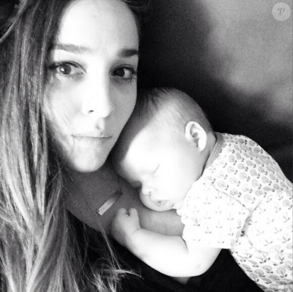 Alisan Porter et sa fille Aria Sage, photo publiée sur son compte Instagram le 12 juin 2014
