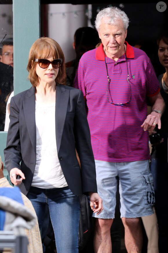 Nicole Kidman avec son père Antony lors d'une pause sur le tournage du film The Family Fang à New York le 4 août 2014