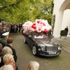 La Bentley fleurie au mariage de la princesse Maria Theresia von Thurn und Taxis et d'Hugo Wilson en l'église St Joseph de Tutzing, en Bavière (Allemagne), le 13 septembre 2014.