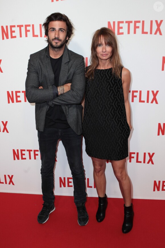 Cyril Paglino et Axelle Laffont lors de la soirée de lancement de Netflix France chez Faust, Paris, le 15 septembre 2014.