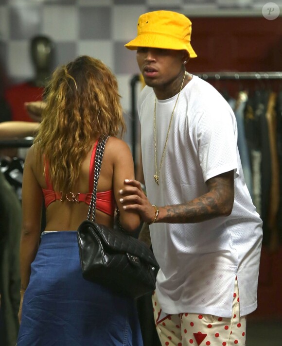 Chris Brown assure la promo de son nouvel album X, accompagnée de son amie Karrueche Tran. Los Angeles, le 16 septembre 2014.