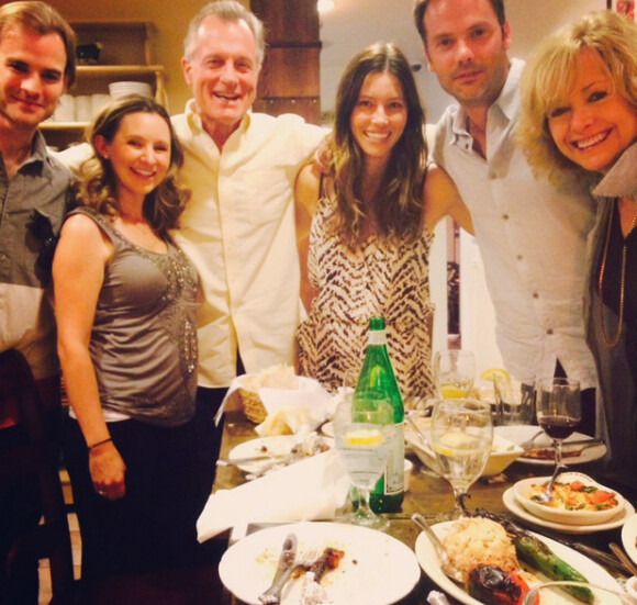 Le cast de 7 à la maison s'est réuni pour un repas décontracté le 16 septembre 2014
