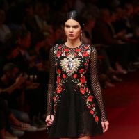 Fashion Week : Kendall Jenner, jeune beauté parmi les super top models à Milan
