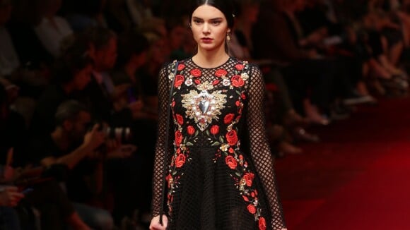 Fashion Week : Kendall Jenner, jeune beauté parmi les super top models à Milan