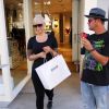 Amber Rose fait du shopping à Beverly Hills, le 23 septembre 2014. Interrogée sur TMZ concernant sa relation avec Nick Cannon, elle est restée muette. Le même jour, elle déposait une demande de divorce de Wiz Khalifa auprès de la cour supérieure de Los Angeles.