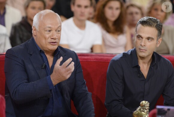 Eric-Emmanuel Schmitt et Steve Suissa - Enregistrement de l' émission "Vivement Dimanche" à Paris le 24 septembre 2014. L'émission sera diffusée le 28 Septembre.