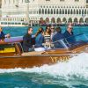 George Clooney et sa future femme Amal Alamuddin arrivent avec leurs amis Cindy Crawford, sublime et décontractée, et Rande Gerber pour le mariage à Venise le 26 septembre 2014