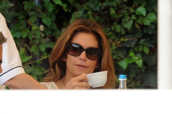 Cindy Crawford, à Venise le 27 septembre 2014, a pris le petit-déjeuner avec son ami George Clooney, au lendemain de son enterrement de vie de garçon lors du week-end de son mariage avec Amal Alamuddin.