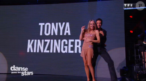 Tonya Kinzinger et Maxime Dereymez lors du premier prime de Danse avec les stars 5 sur TF1, le samedi 27 septembre 2014