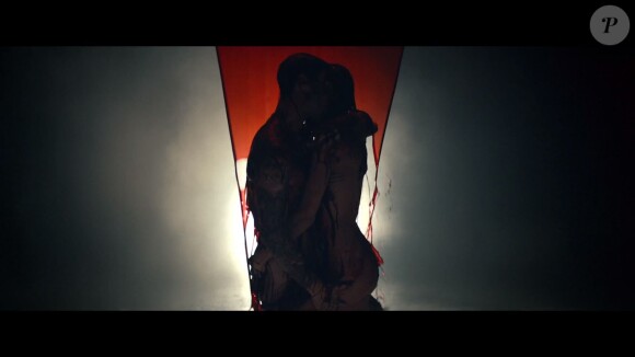 Image extraite du clip "Animals" de Maroon 5, septembre 2014.