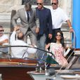  George Clooney et sa femme Amal Alamuddin apparaissent pour la premi&egrave;re fois apr&egrave;s leur mariage, le 28 septembre 2014, quittant l'Aman Grande Canal Venice apr&egrave;s leur nuit de noces pour rallier le Cipriani pour un brunch avec leurs proches. 