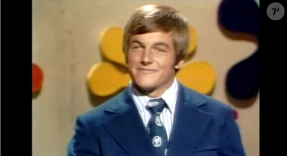 Mark Harmon dans la version américaine de Tournez Manège, au début des années 70.