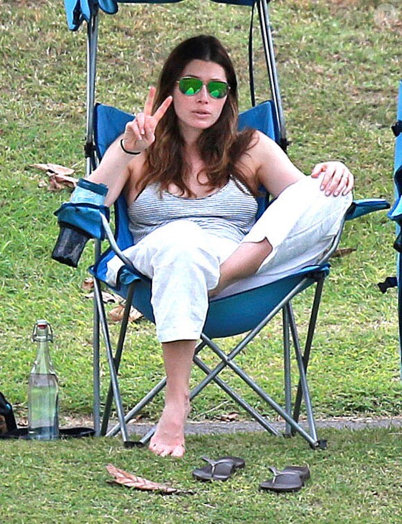 Exclusif - Jessica Biel relax pendant ses vacances à Hawaï, le 27 septembre 2014.