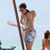 Exclusif - Jessica Biel en vacances à Hawaï, le 27 septembre 2014 avec des membres de sa famille. L'actrice de "Nailed" a passé beaucoup de temps à la plage tandis que son mari Justin Timberlake est actuellement en Australie en tournée.