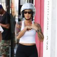  Exclusif - Amber Rose va faire du shopping en moto avec un ami &agrave; West Hollywood, le 12 septembre 2014.  