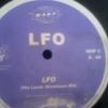 En 1990, LFO, alors composé de Mark Bell et Gez Varley, sort son premier Ep, tout simplement appelé "LFO", sur Warp Records.