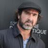 Eric Cantona lors du 66e Festival du Film de Cannes lors du photocall du film Les Rencontres d'après minuit au Nespresso Beach le 20 mai 2013
