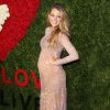 Blake Lively enceinte - Cérémonie des Golden Heart Awards "God's Love We Deliver" à New York, le 16 octobre 2014.