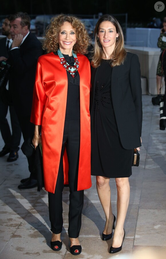Marisa Berenson et sa fille Starlite - Inauguration de la Fondation Louis Vuitton à Paris le 20 octobre 2014