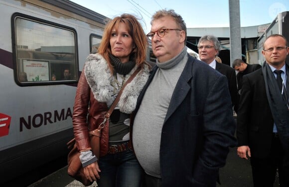 Clémentine Célarié et Dominique Besnehard - Michel Drucker célèbre ses 50 ans de télévision entouré de ses amis à l'occasion du passage du 'Train De La Télé' en gare de Caen, sa région natale, le 21 octobre 2014.