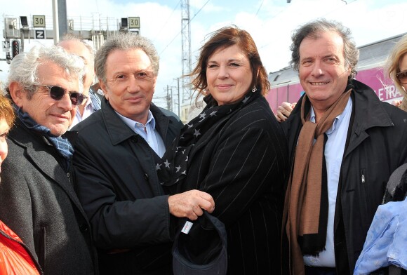 Michel Boujenah, Michel Drucker, Michèle Bernier et Daniel Russo - Michel Drucker célèbre ses 50 ans de télévision entouré de ses amis à l'occasion du passage du 'Train De La Télé' en gare de Caen, sa région natale, le 21 octobre 2014.