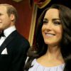 Les statues de cire de Kate Middleton et du prince William, représentés tels qu'à la soirée organisée par les Baftas en juillet 2011, au Musée Madame Tussauds de New York ont reçu les renforts de celles de la reine Elizabeth II et du prince Harry, dévoilées le 23 octobre 2014.
